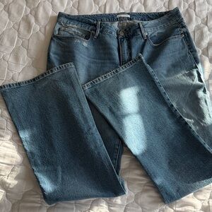 Good American Classic Blue Straight Leg Jeans